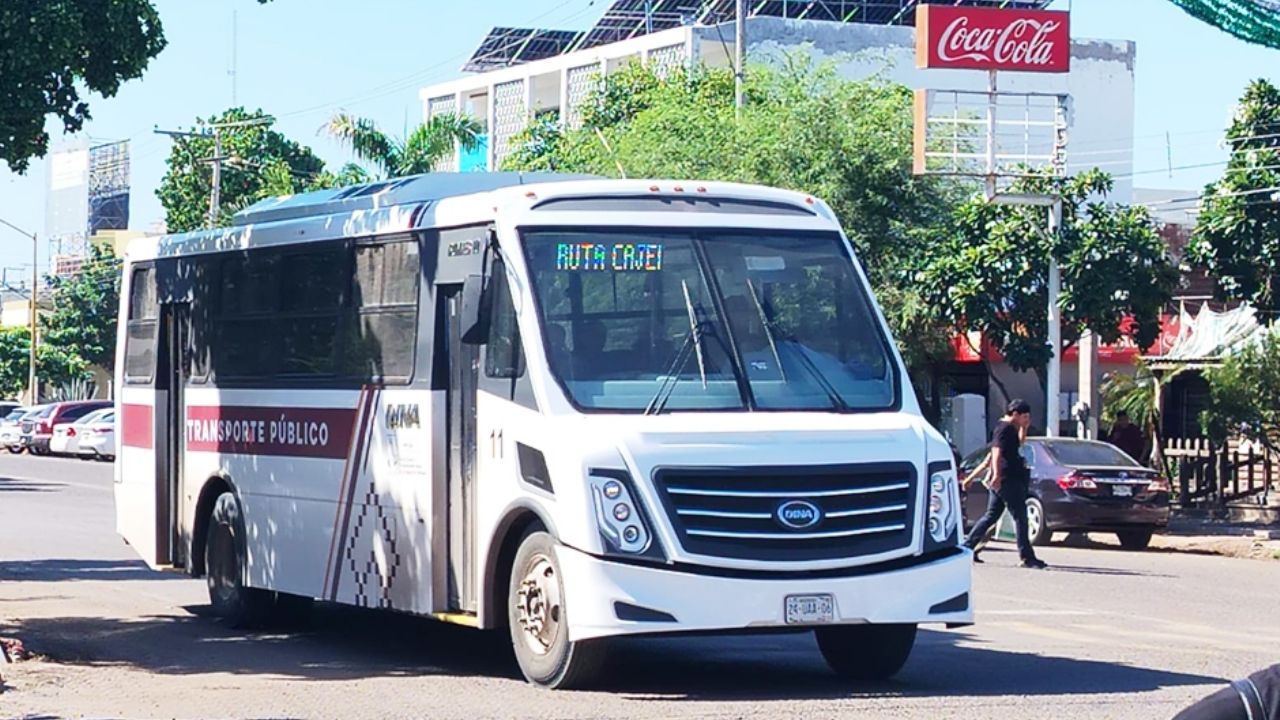 Anuncia Javier Lamarque la llegada de más unidades de transporte para finales de año