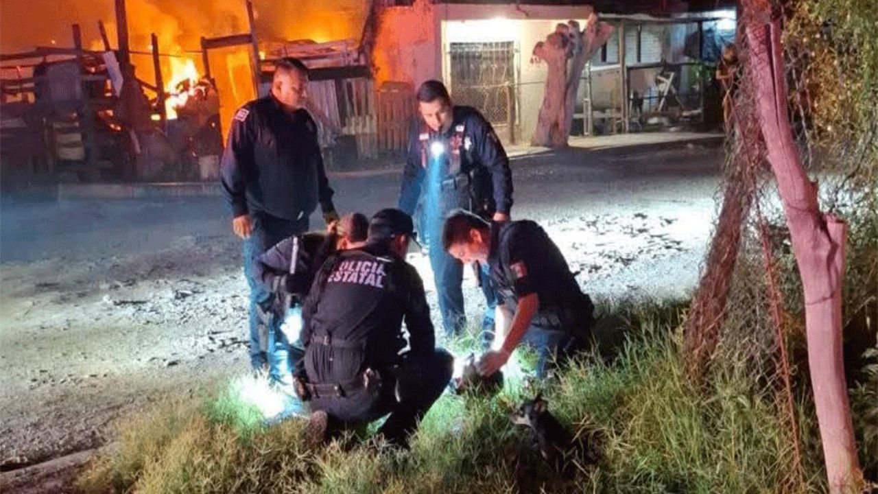 (FOTOS) Evitan tragedia en Cajeme al rescatar a un perrito y a su dueño de incendio