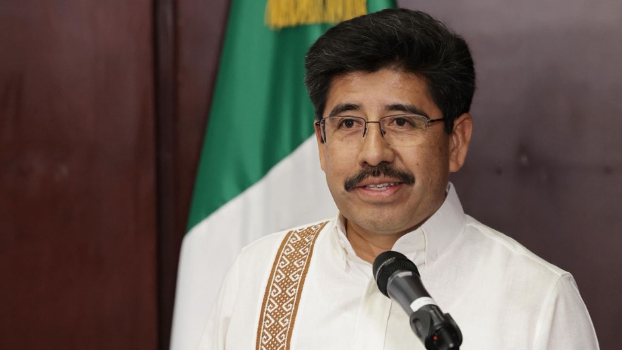 Hugo Aguilar anuncia que reducirá a sus asesores; de 103 quedarán 84 para octubre en la SCJN