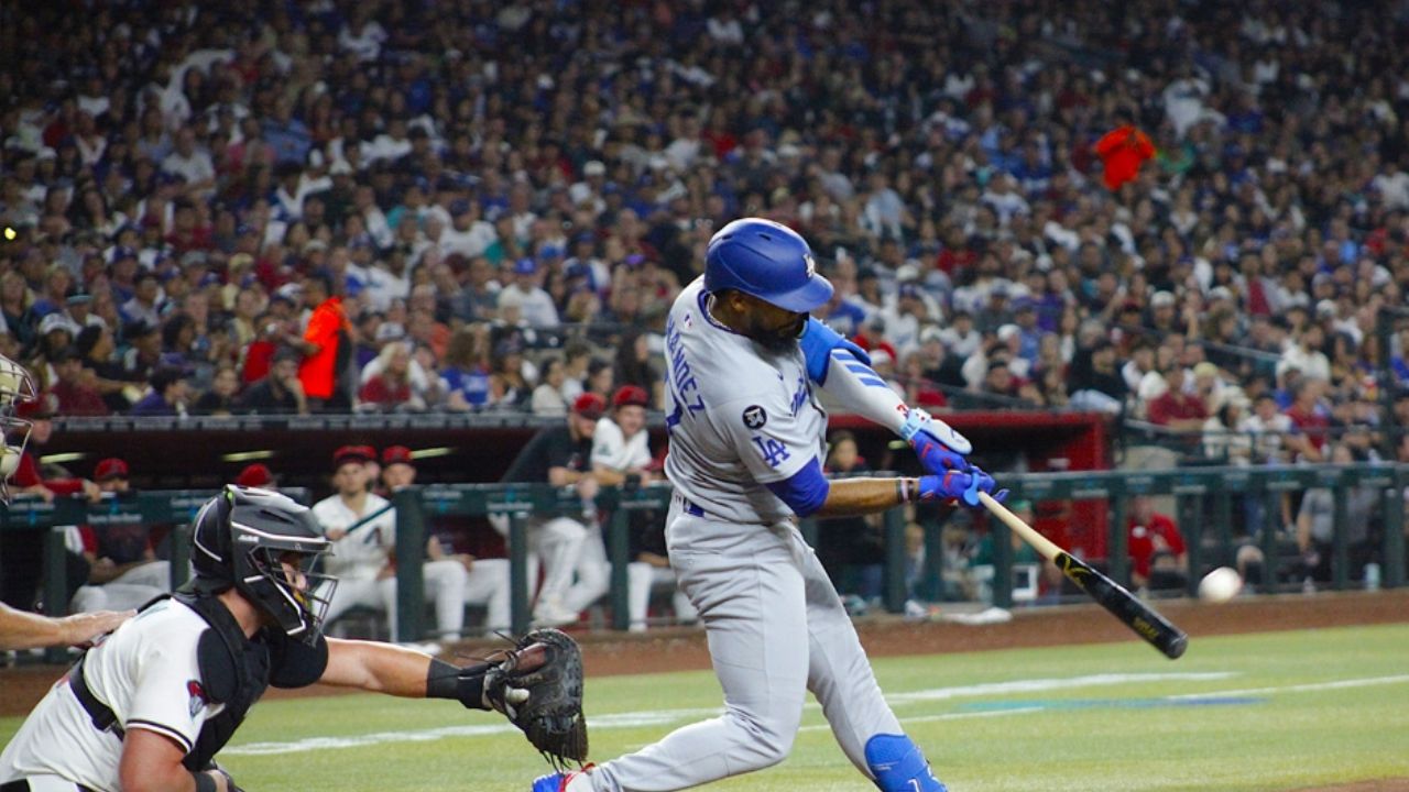Dodgers supera a D-Backs en entradas extras y acarician el Oeste de la Nacional