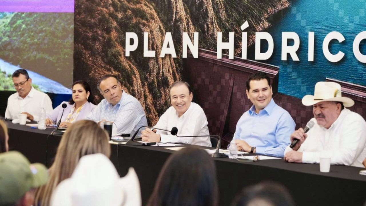 Gobernador Alfonso Durazo garantiza suministro equitativo de agua en comunidades del Río Sonora