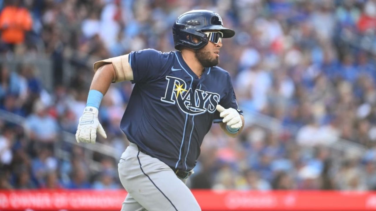 Jonathan Aranda se vuela la barda pero no evita la caída de los Rays ante los Blue Jays
