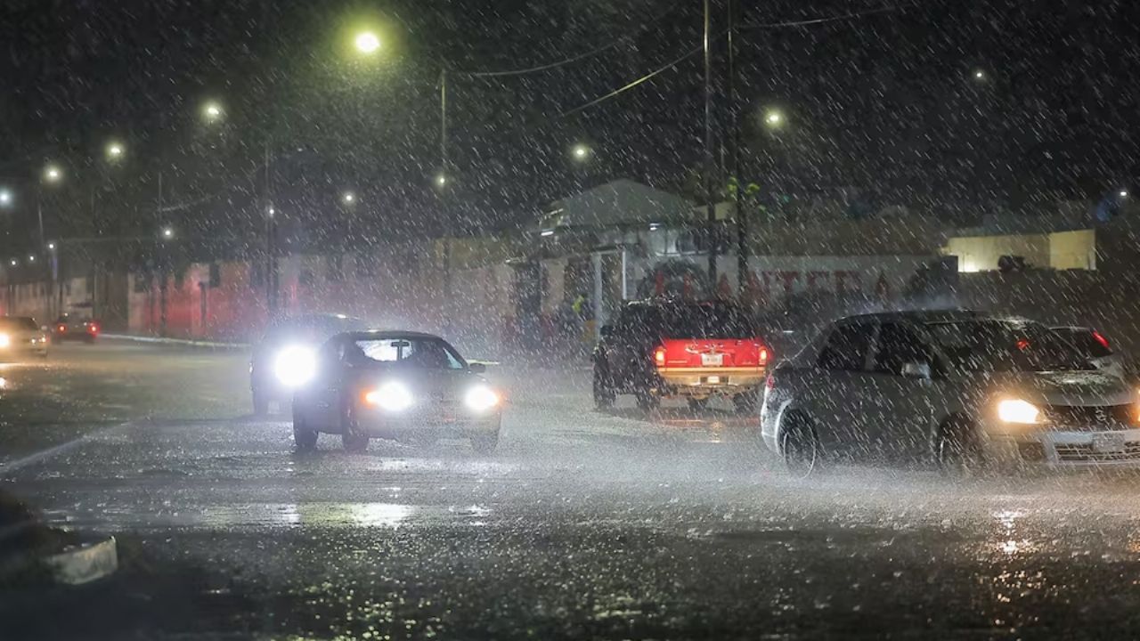 Clima HOY martes 24 de febrero en la NOCHE: Advierten LLUVIAS AISLADAS en estas regiones