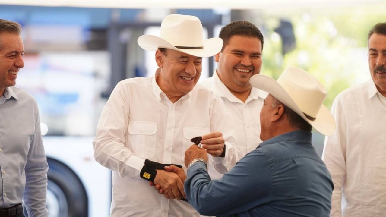 Sonora se transforma: Alfonso Durazo entrega 371 nuevas unidades de transporte para el estado