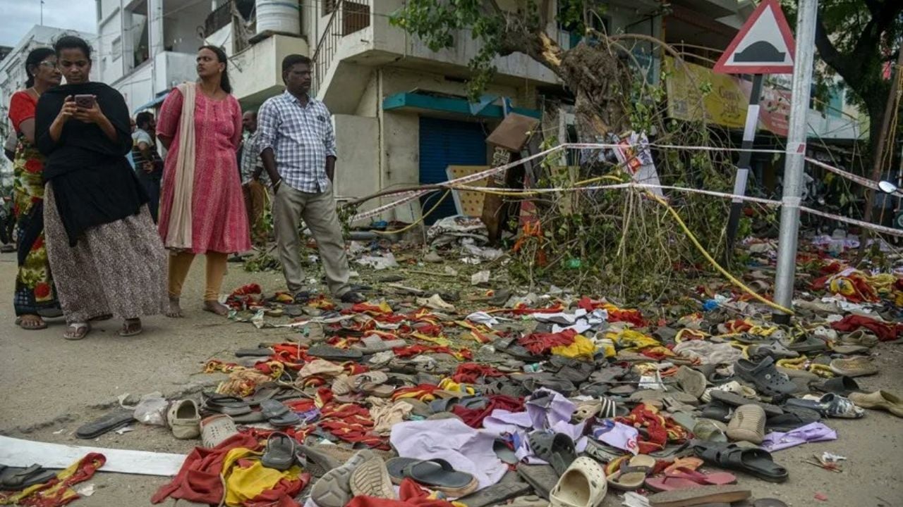 Tragedia en India: Estampida durante mitin político deja 36 muertos y decenas de heridos