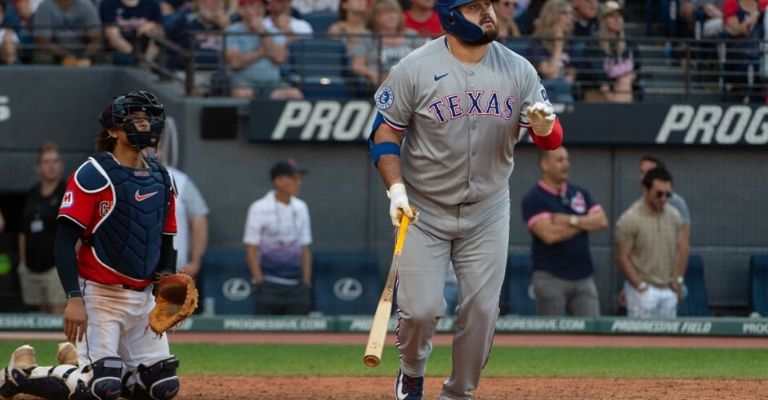 Tellez había dado ventaja a los Rangers