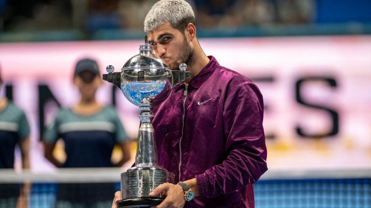 Carlos Alcaraz cobra revancha ante Fritz y se corona en el Abierto de Japón