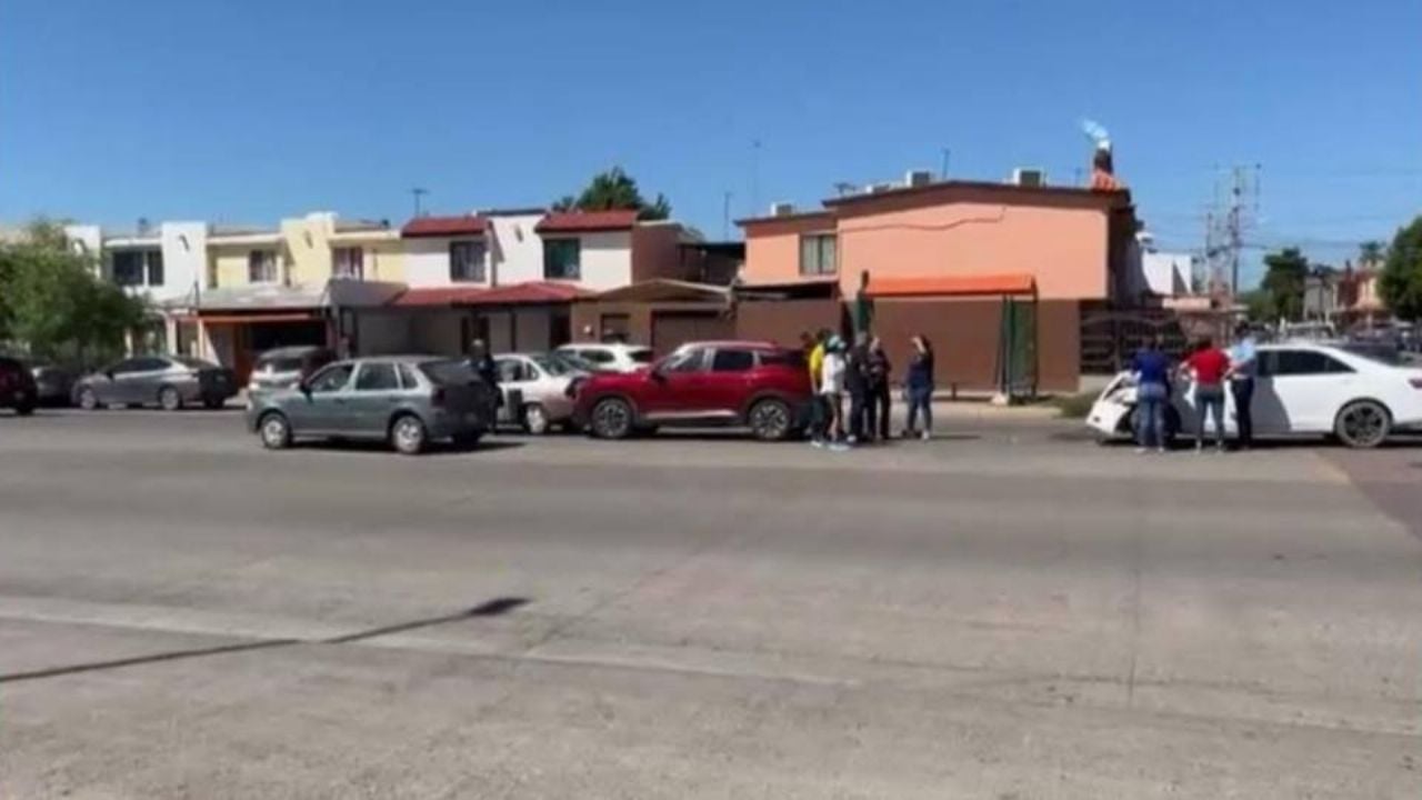 Choque en Ciudad Obregón: Reportan carambola frente al Estadio Tomás Oroz Gaytán