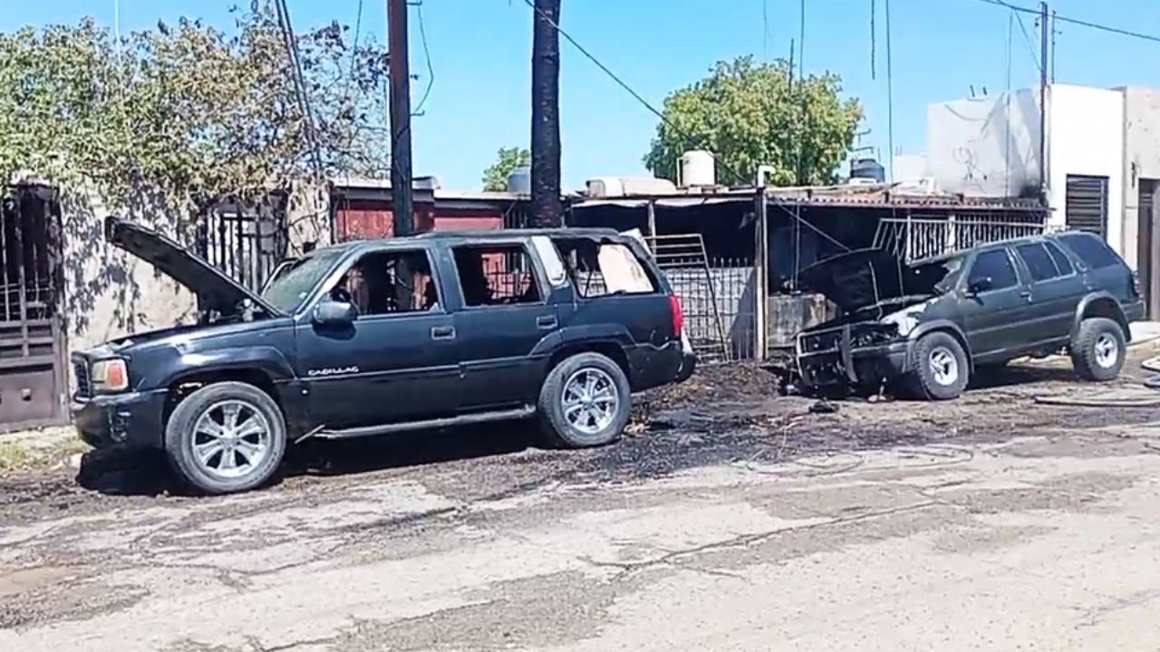 Fuerte incendio en Hermosillo: Dos vehículos y una casa resultan afectados por el fuego