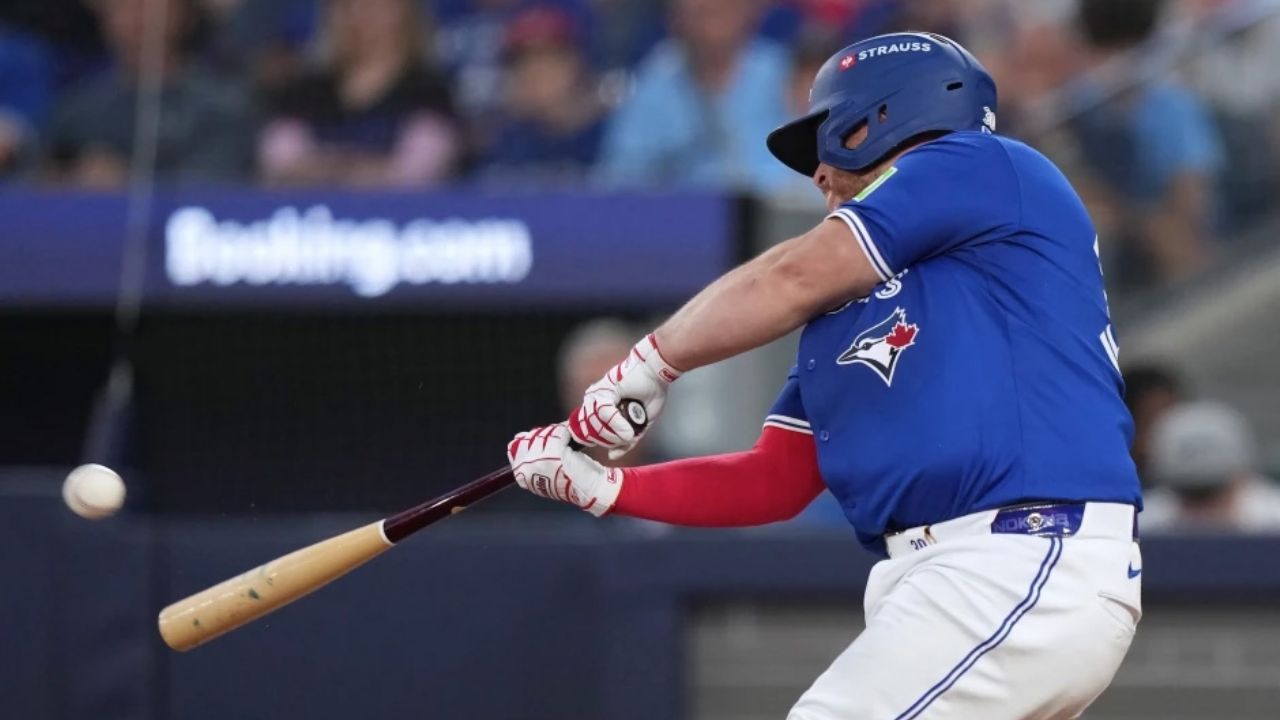 Toronto Blue Jays pega primero en la Serie Divisional, en una tarde histórica de Alejandro Kirk