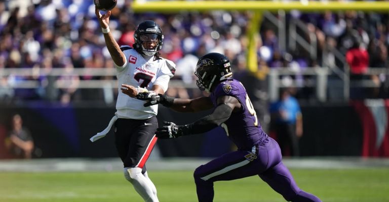 Stroud deshizo a la defensiva de los Ravens