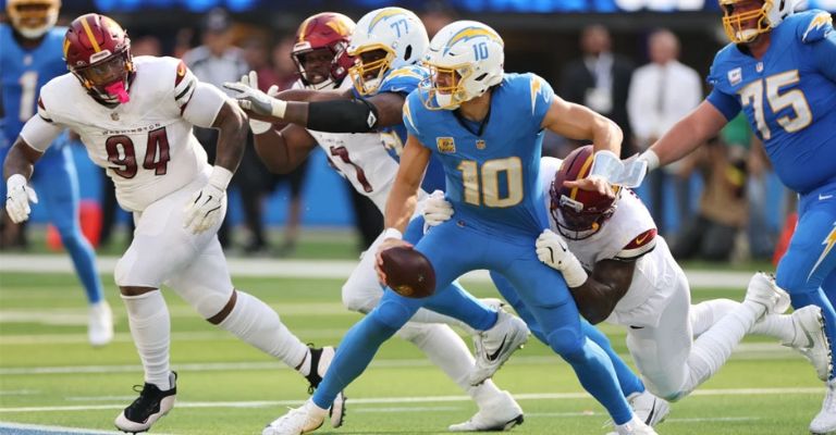 Herbert sufrió ante la defensiva de Washington