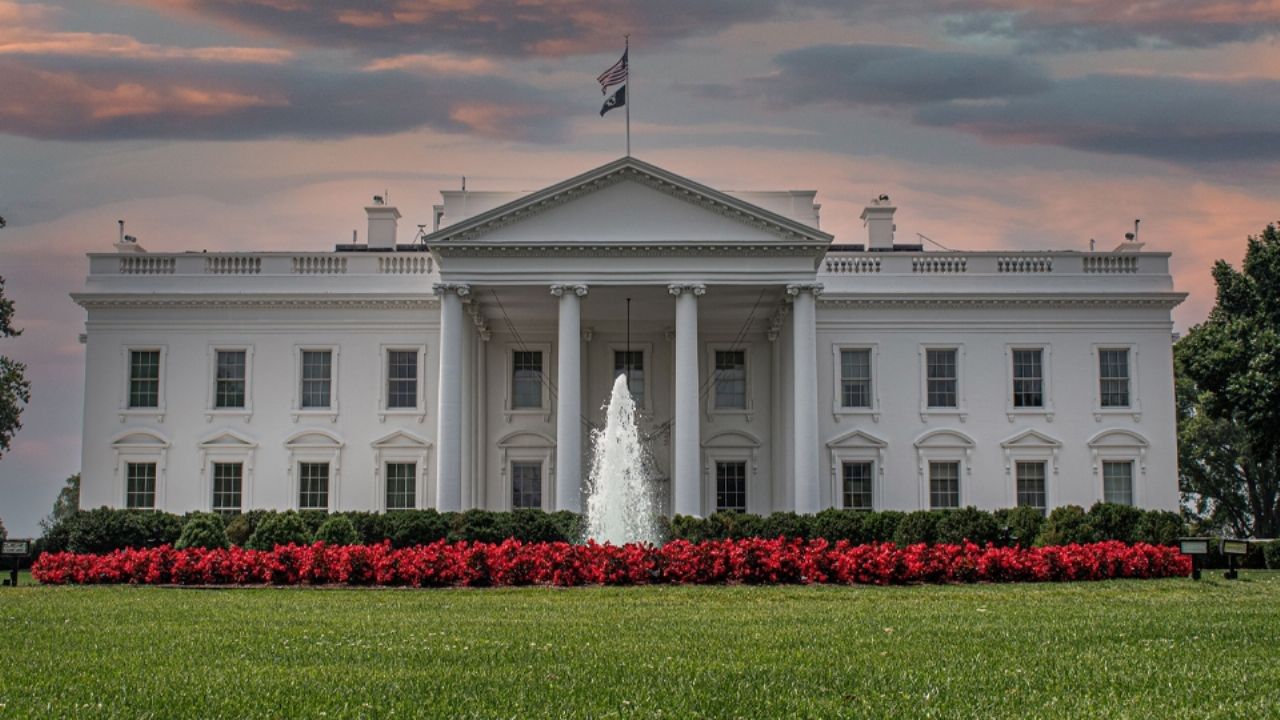 MMA llegará a la Casa Blanca, exjugador de la NFL es acusado de agresión y más en el Top 3 Deportes