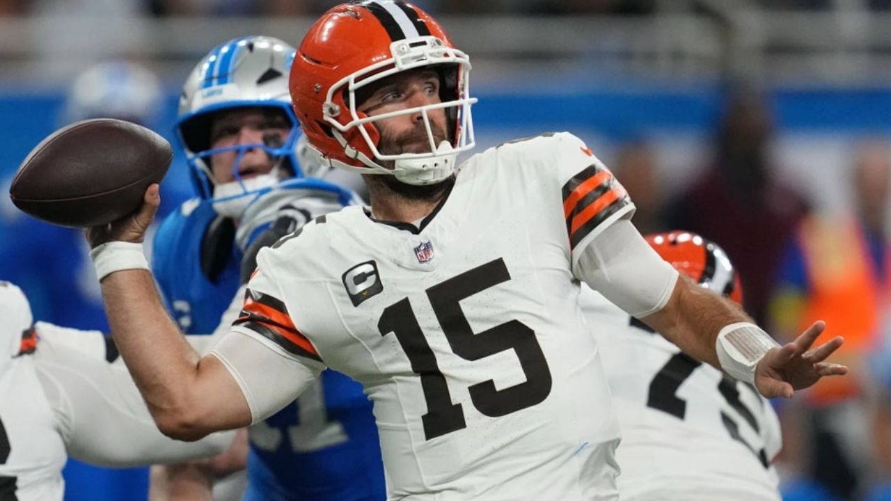 Tras baja de Burrow, los Bengals adquieren a Flacco en un canje con los Browns