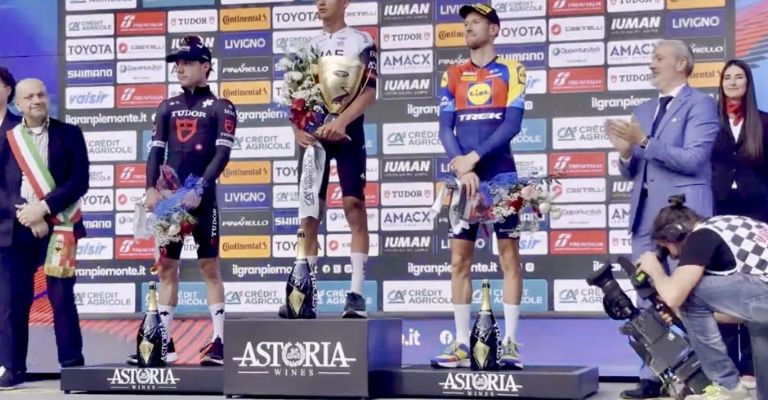 El bajacaliforniano subió a lo más alto del podio