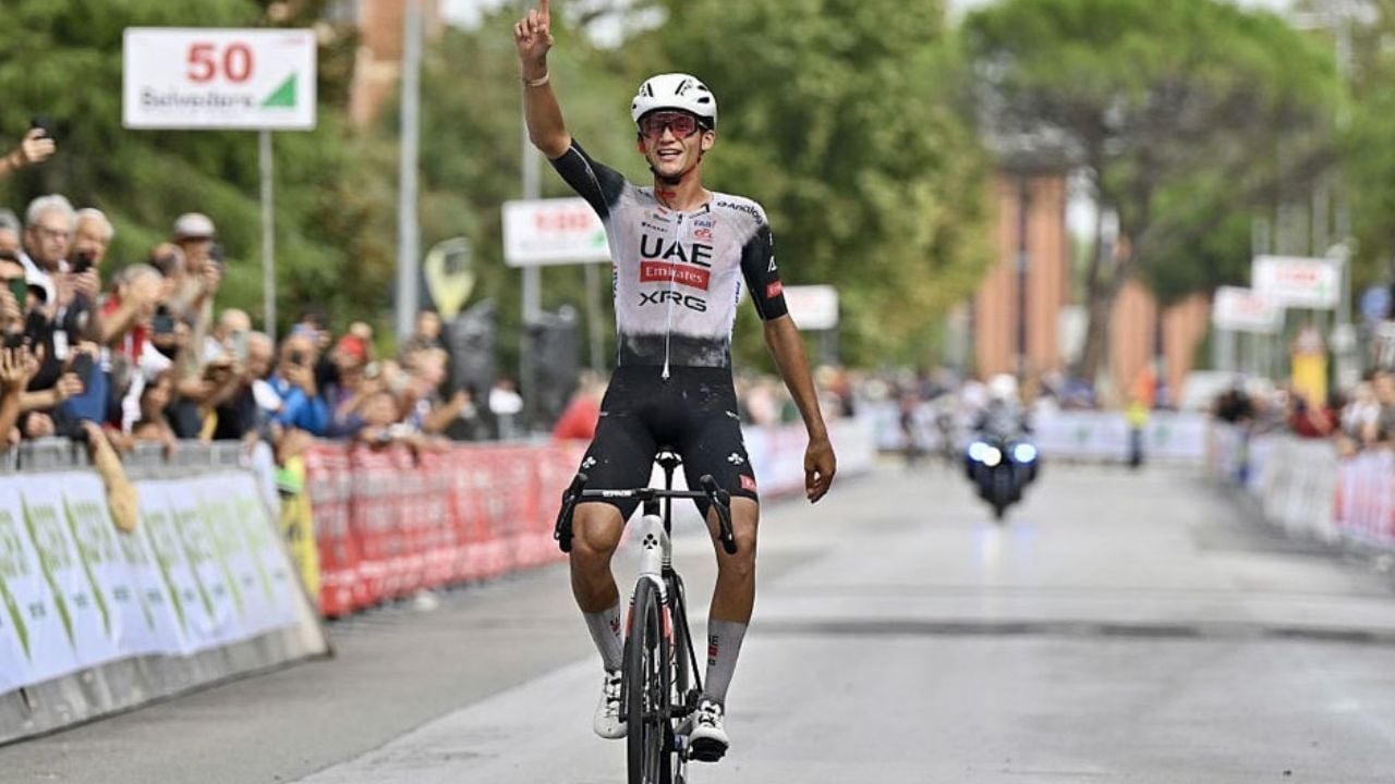 Del Toro vuelve a embestir; gana el Gran Piemonte y llega a 15 victorias