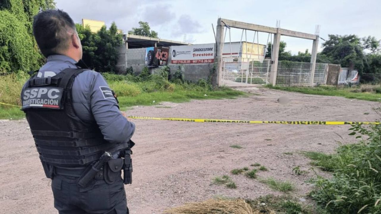 Con el rostro cubierto y esposado, hallan a ejecutado a balazos en arroyo de Culiacán
