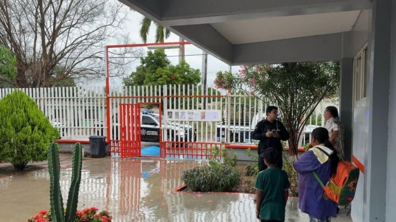 Evacuan a familias a albergues por intensas lluvias en Sonora; se atienden más de 70 reportes
