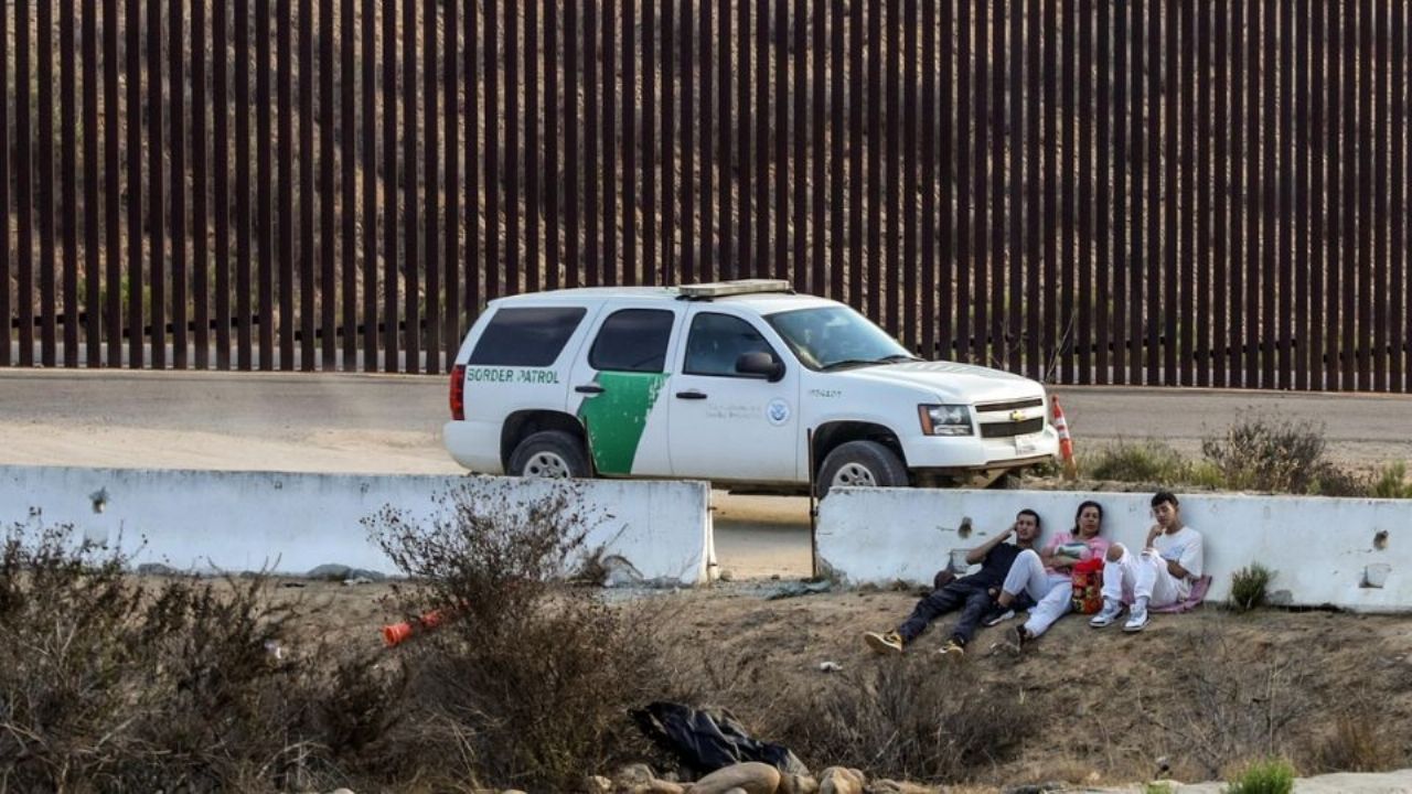 EU aplicará multas de hasta cinco mil dólares a quienes crucen ilegalmente la frontera