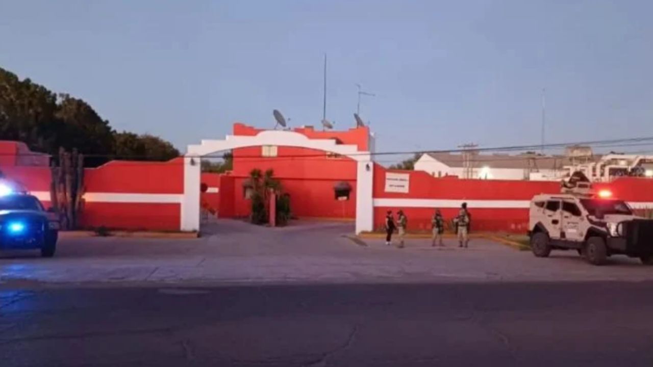 Sujetos armados irrumpen en hotel de Ciudad Obregón y ‘levantan’ a tres personas; una logra escapar