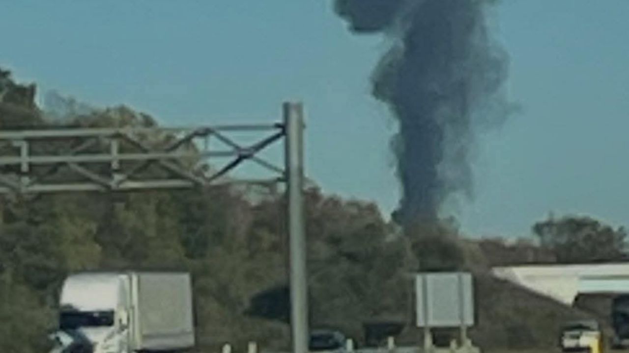 VIDEOS Y FOTOS: Tres mexicanos mueren en accidente aéreo en Michigan, EU