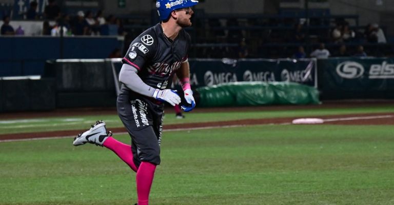 Unroe estuvo muy activo en los senderos