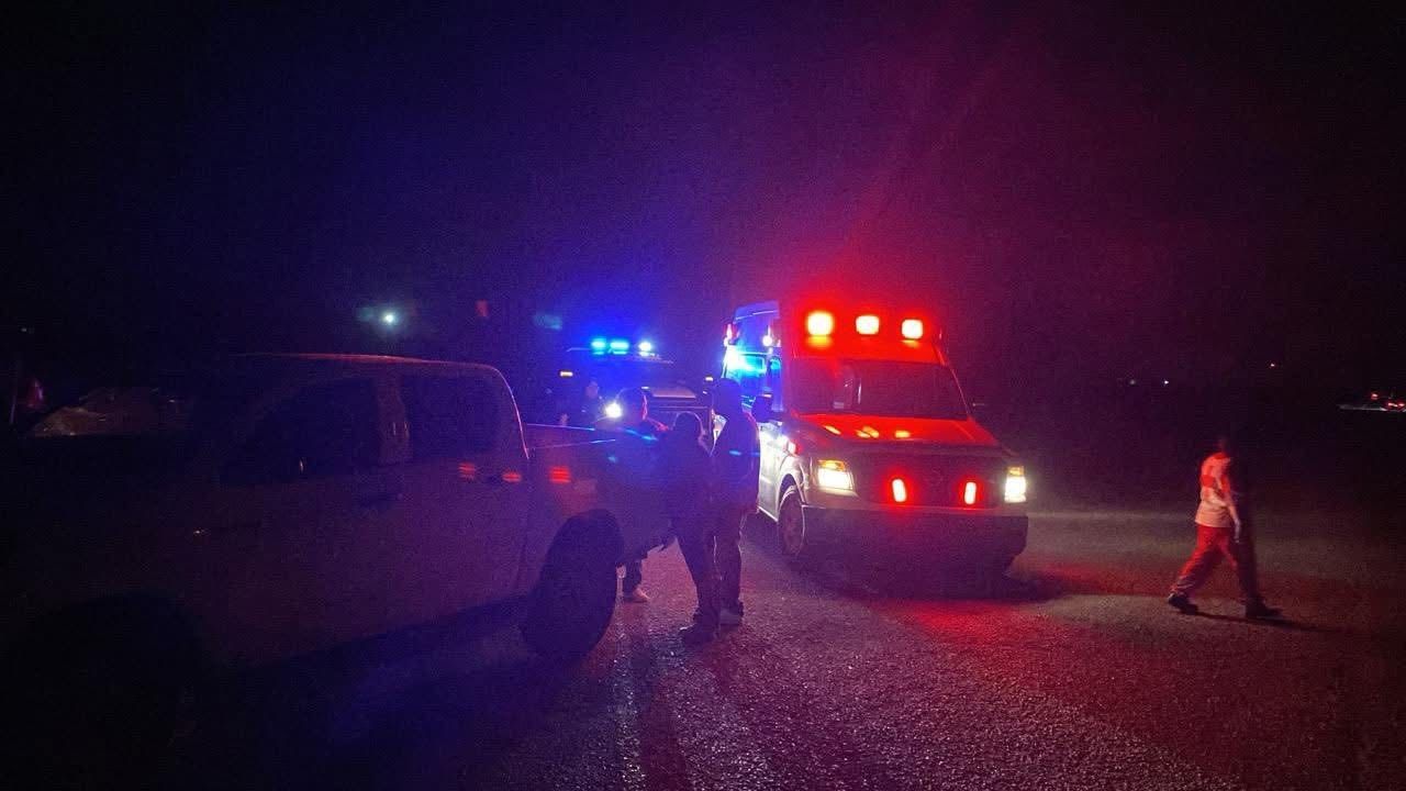 FUERTE accidente: Hombre intenta ganarle el paso al tren en Sonora y termina embestido