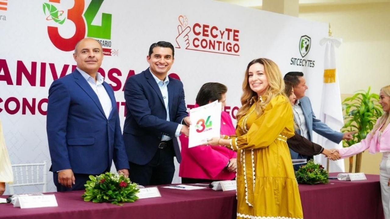 Reconocen la trayectoria de docentes y personal de servicio del Cecyte Sonora