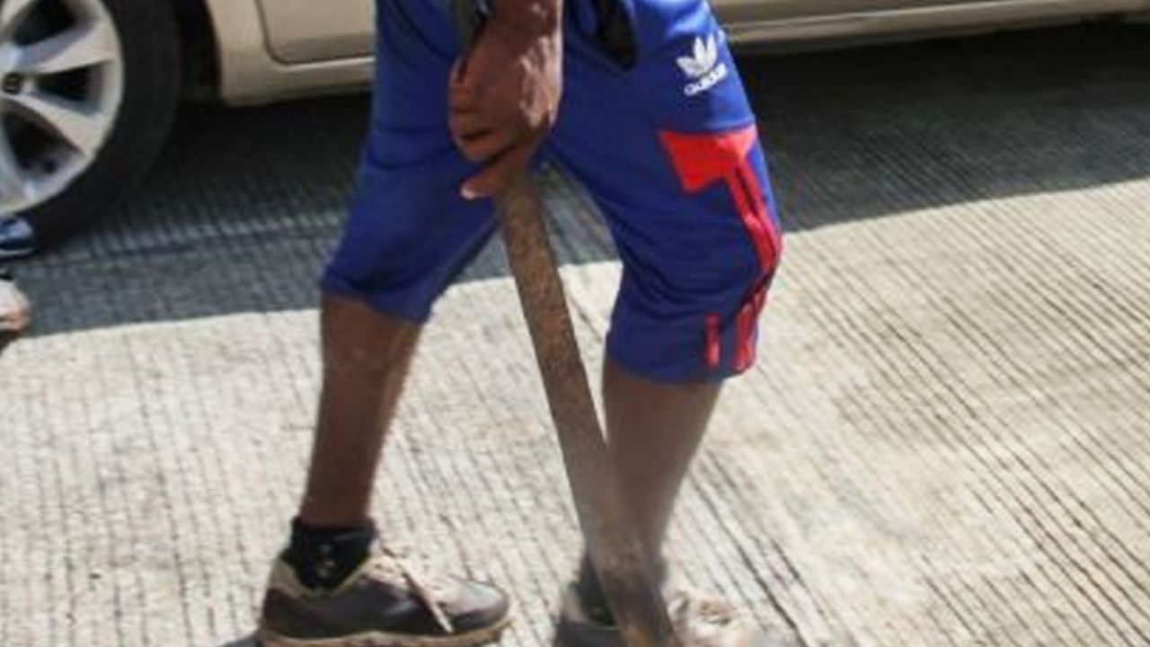 Otro caso en Hermosillo: Policías detienen a menor de 17 años en posesión de machete