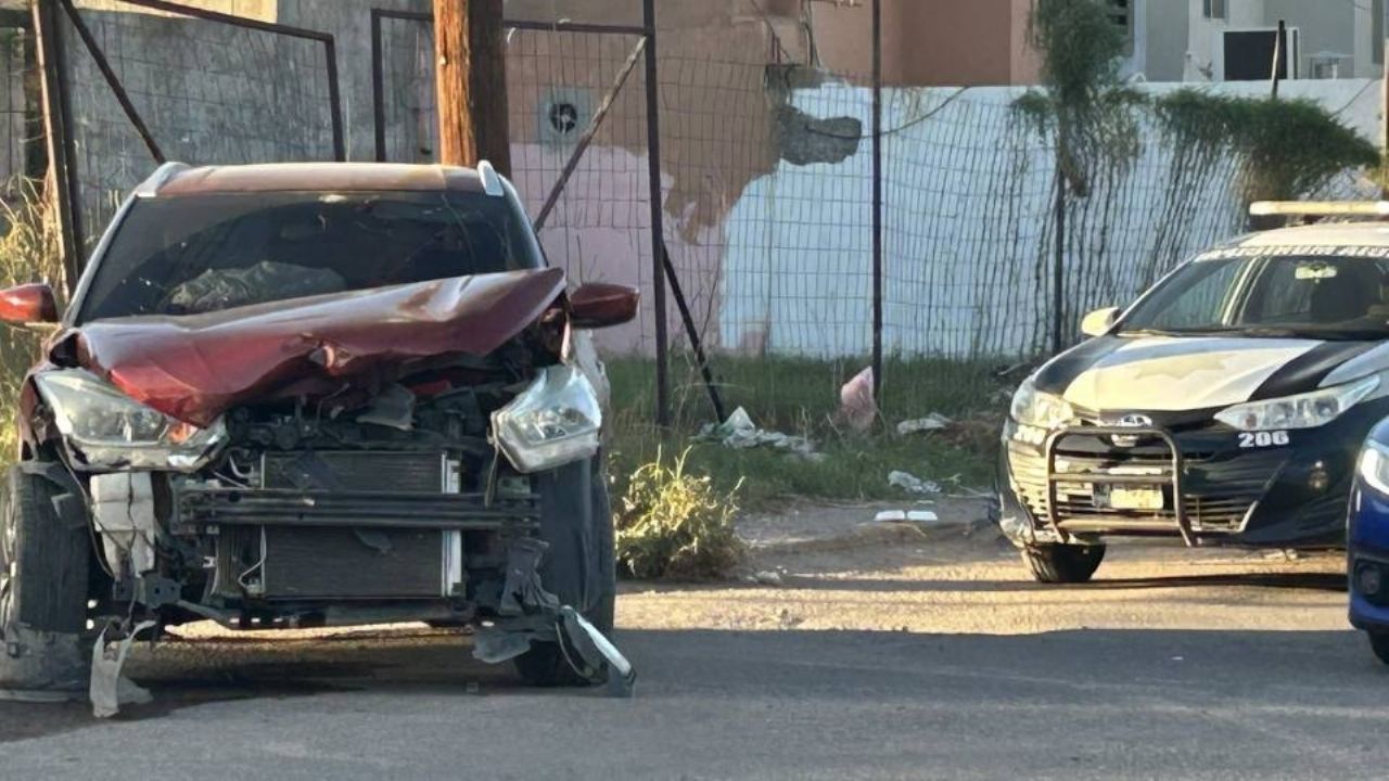 Accidente deja a una mujer lesionada al sur de Ciudad Obregón; terminó en el hospital