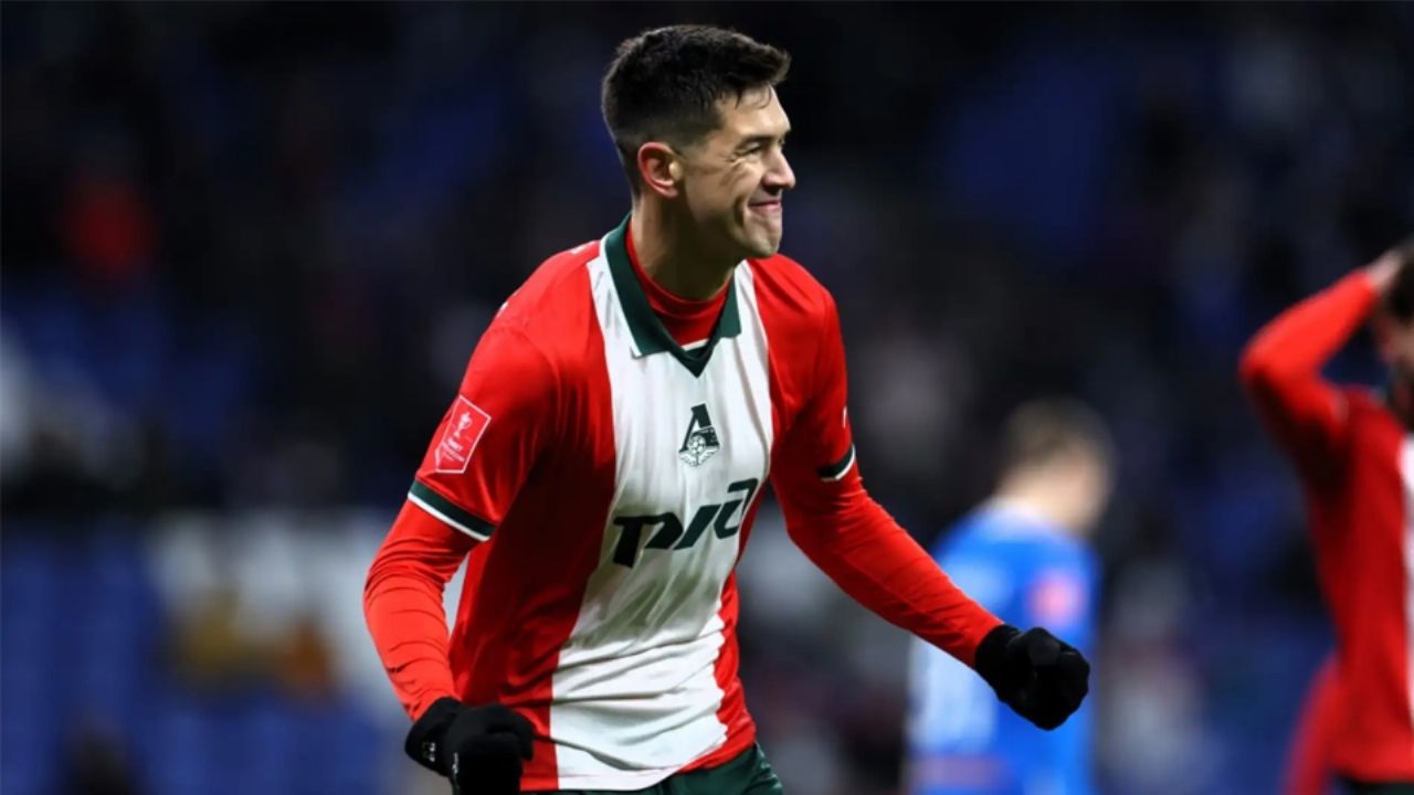 César Montes se viste de héroe; el soronense anota gol y mantiene al Lokomotiv como líder en la Premier