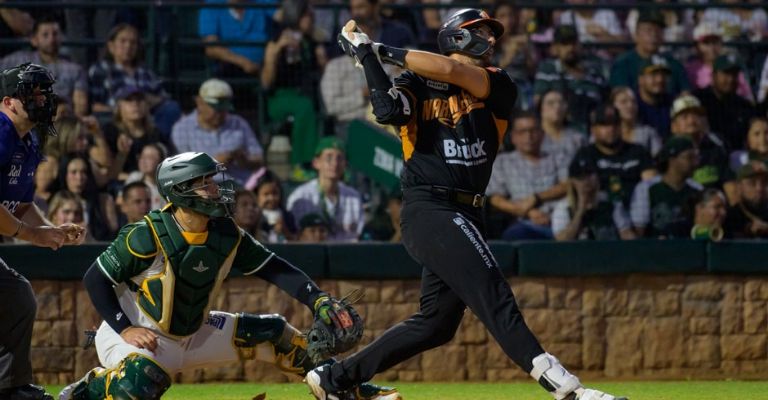 Hall disparó su tercer bambinazo del curso