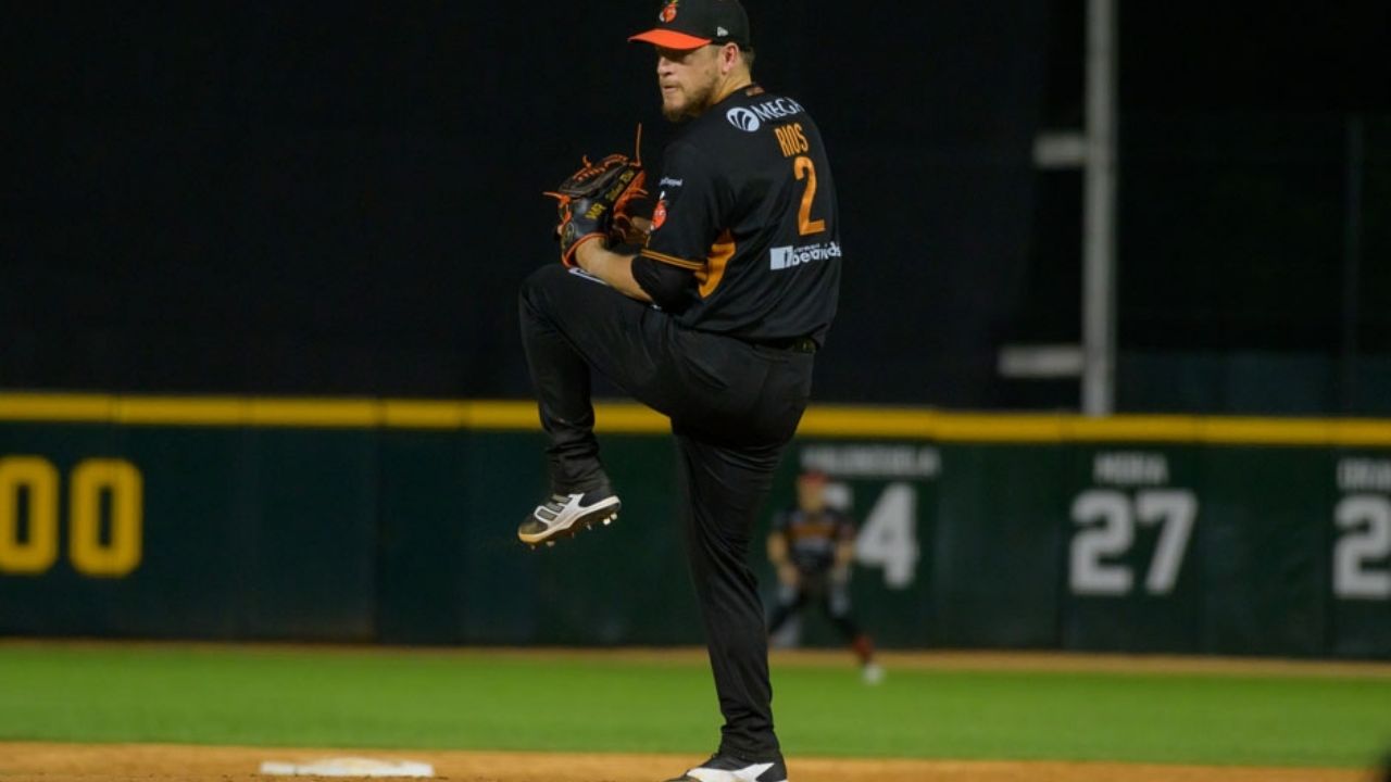 Naranjeros aplastan a los Cañeros y toman el liderato de la Liga del Pacífico