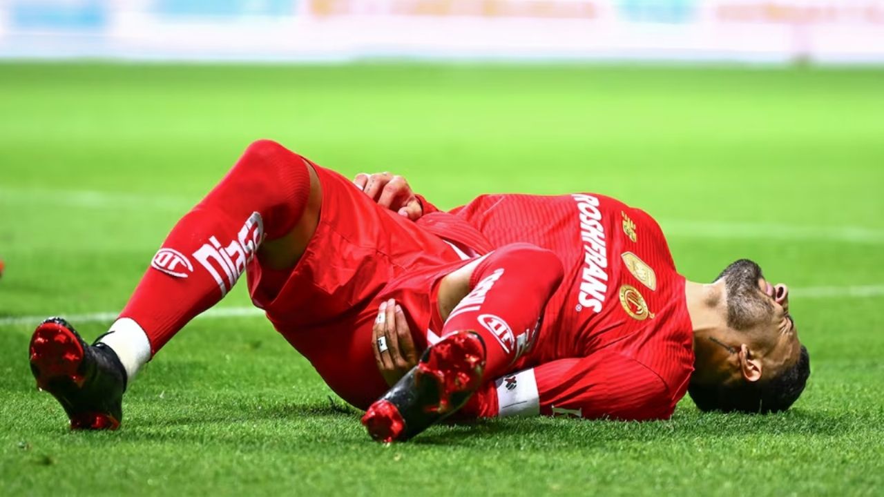 Alexis Vega sufre fuerte lesión con Diablos del Toluca; el equipo confirma su baja del Apertura 2025