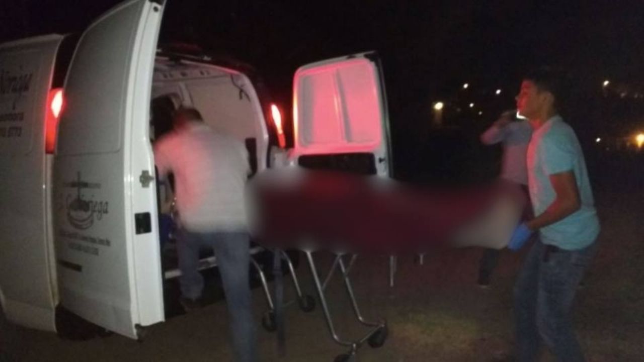 Localizan cadáver junto a una central de autobuses en Nogales; estaba en un terreno baldío