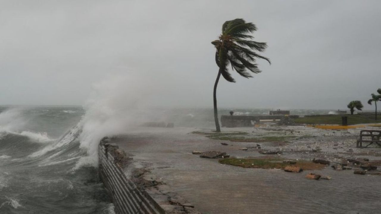 Declaran autoridades ‘zona catastrófica’ a Jamaica tras paso de huracán ‘Melissa’