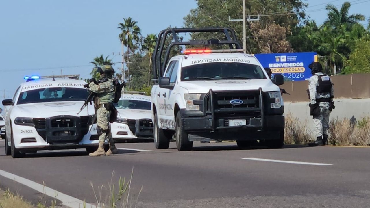 Sicarios disparan contra la Guardia Nacional y lanzan ponchallantas en carretera de Culiacán