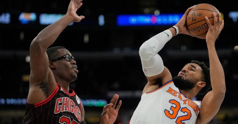 Towns finalizó con un 'doble-doble' ante los Bulls