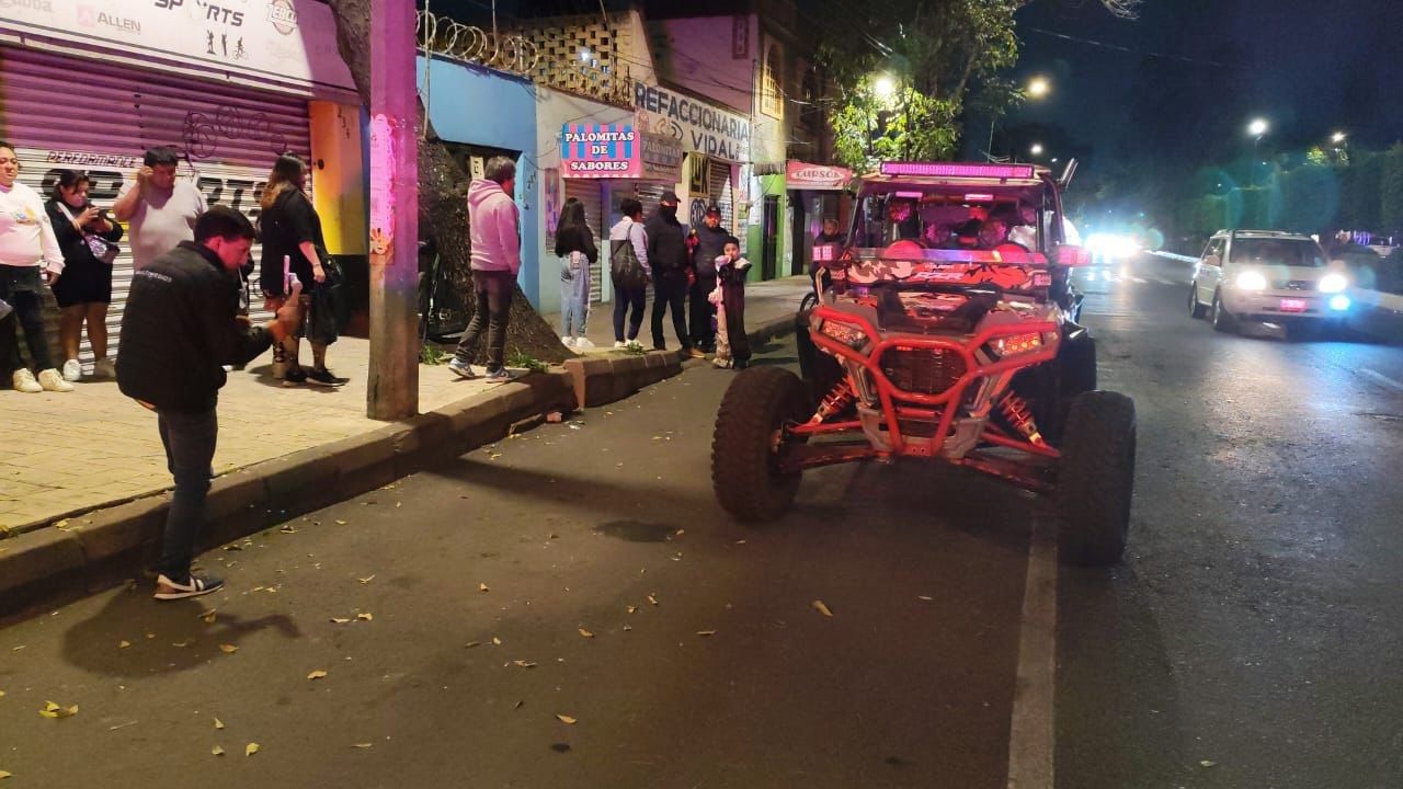 Atacan a balazos a hombre en caravana de Día de Muertos 2025 en Azcapotzalco; está grave