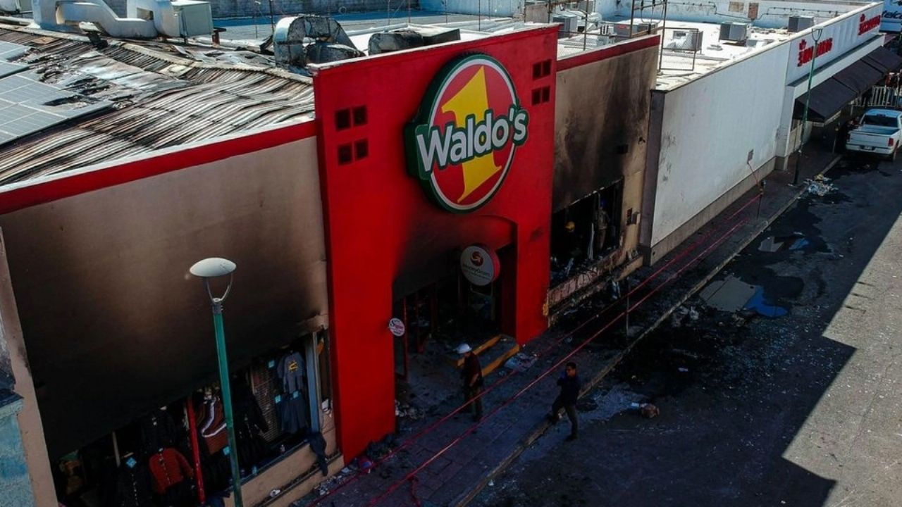 Cierran negocios colindantes a tienda Waldo’s, campesinos se manifiestan en Obregón y más Top 3 Sonora
