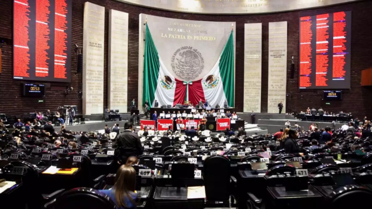 Con aumento de sueldo de 113 mil pesos, diputados aprueban el Presupuesto de Egresos de la Federación 2026