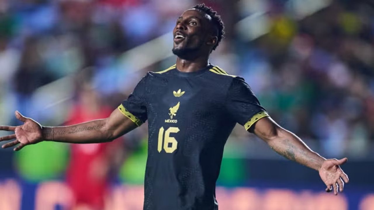 México se queda sin delanteros para la fecha FIFA de noviembre; Julián Quiñónes con lesión muscular