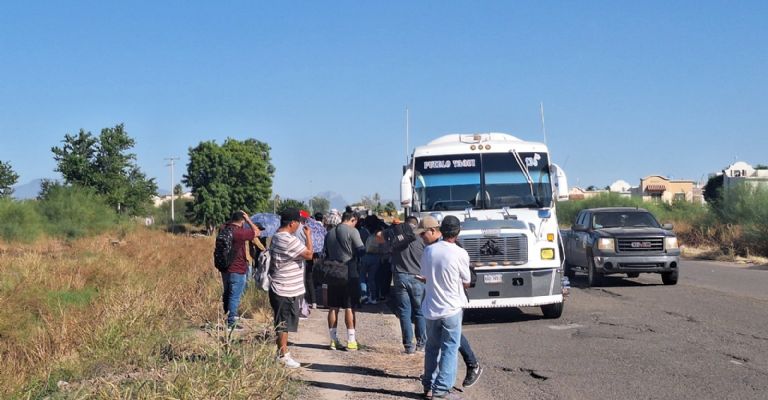 Los pasajeros tuvieron que esperar otro camión