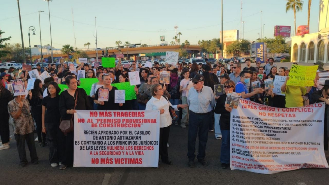 Explosión en Waldo’s Hermosillo: Marchan para exigir justicia por las víctimas del incendio