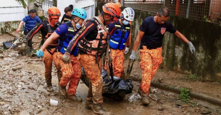 'El Tifón Kalmaegi' mata a más de 140 personas
