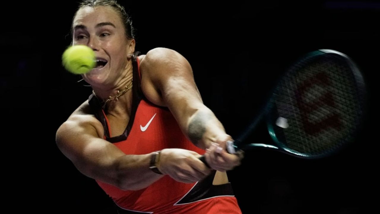 Sabalenka elimina a Gauff y avanza a semifinales en el WTA Finals 2025