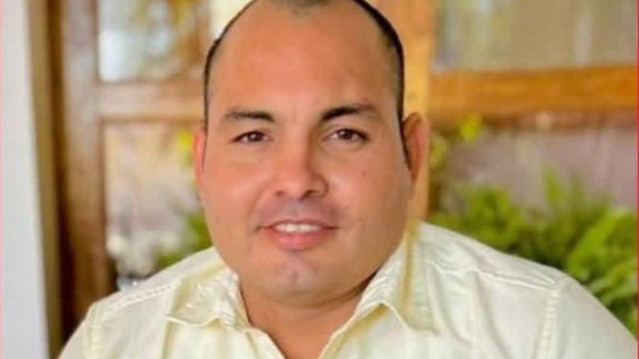 Desaparece conductor de plataforma en Navojoa y localizan su auto abandonado en un cine