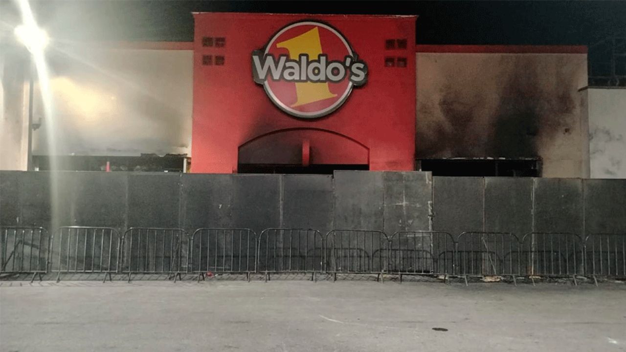 Reabren calle tras la explosión en Waldo’s Hermosillo; FGJE Sonora mantiene resguardo del área