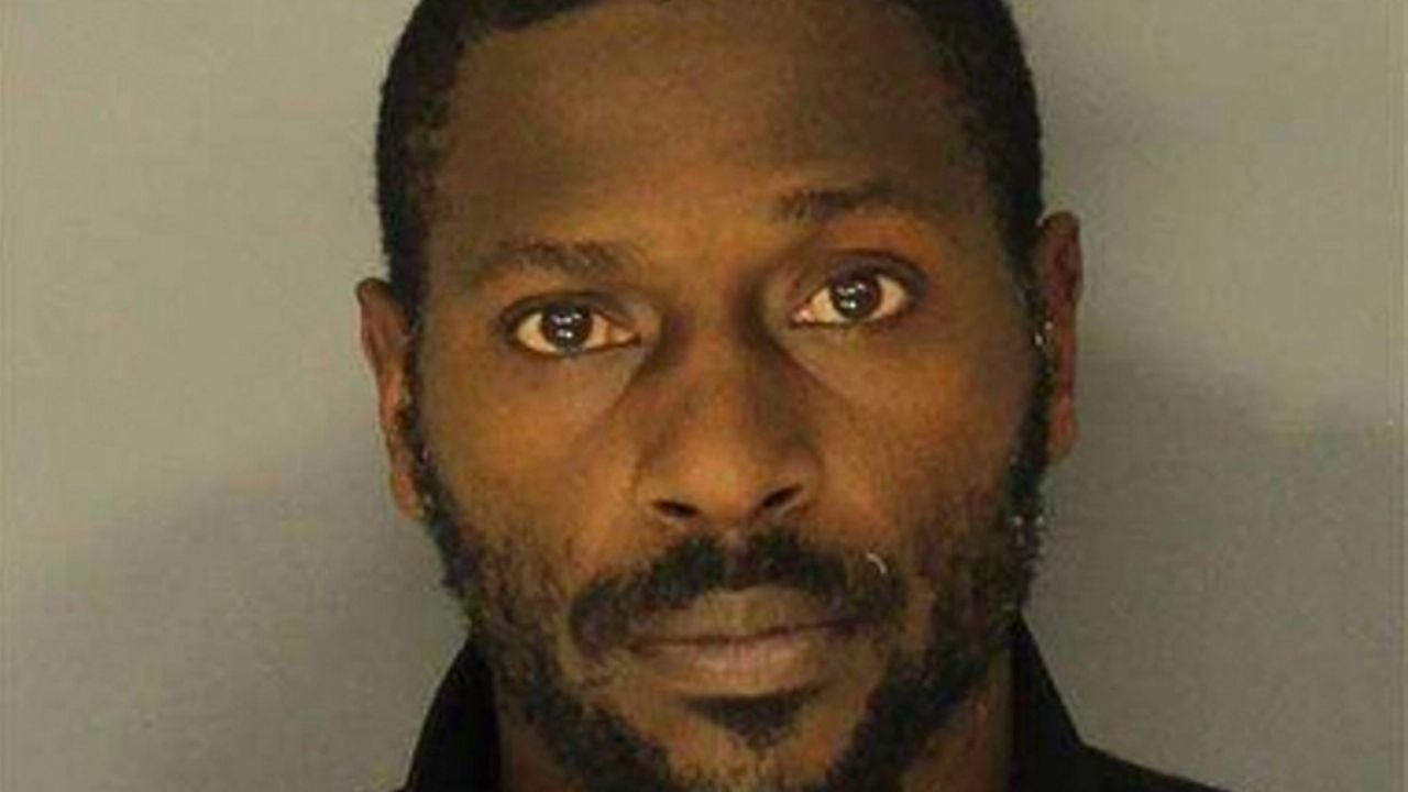 Antonio Brown irá a prisión, príncipe Harry se disculpa por usar gorra de Dodgers y más en Top 3 Deportes