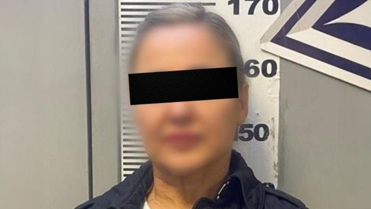 Triángulo amoroso en Nogales: Mujer persigue y choca el auto de su ex y su nueva pareja